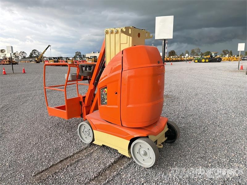 JLG T10E Vertical Mast Lift Plataformas con jaula de elevación