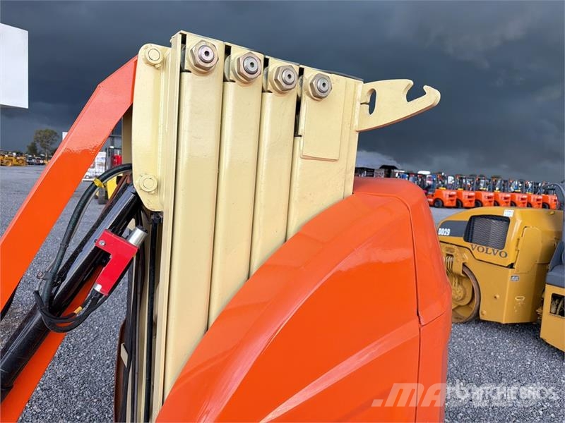 JLG T10E Vertical Mast Lift Plataformas con jaula de elevación