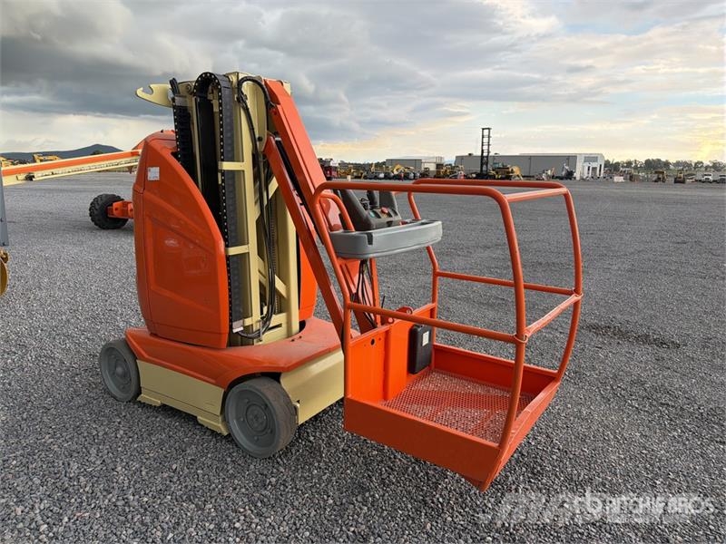 JLG T10E Vertical Mast Lift Plataformas con jaula de elevación