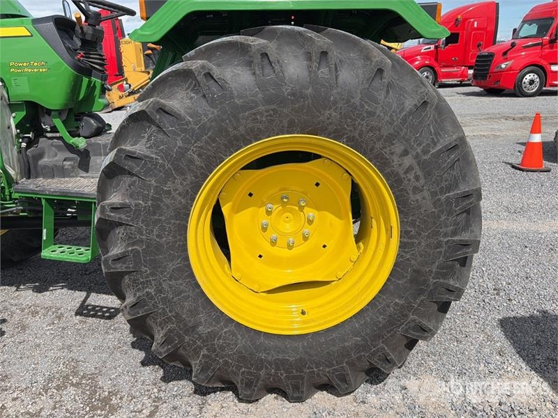 John Deere 5075E Tractor Agricola (Sin Usar) / 4WD Tractor (U الجرارات