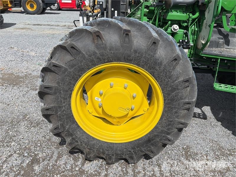 John Deere 5075E Tractor Agricola (Sin Usar) / 4WD Tractor (U الجرارات