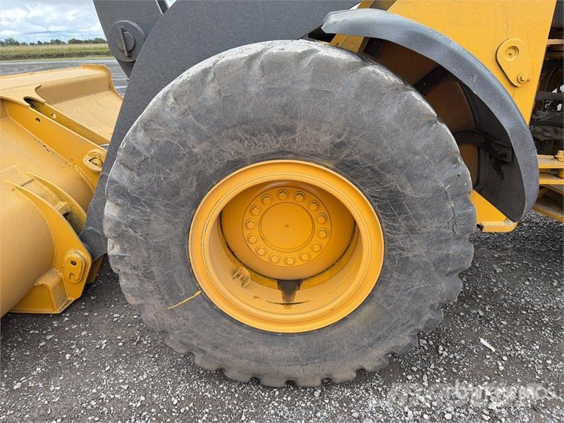 John Deere 624K Cargador sobre Neumaticos / Wheel Loader Kolové nakladače