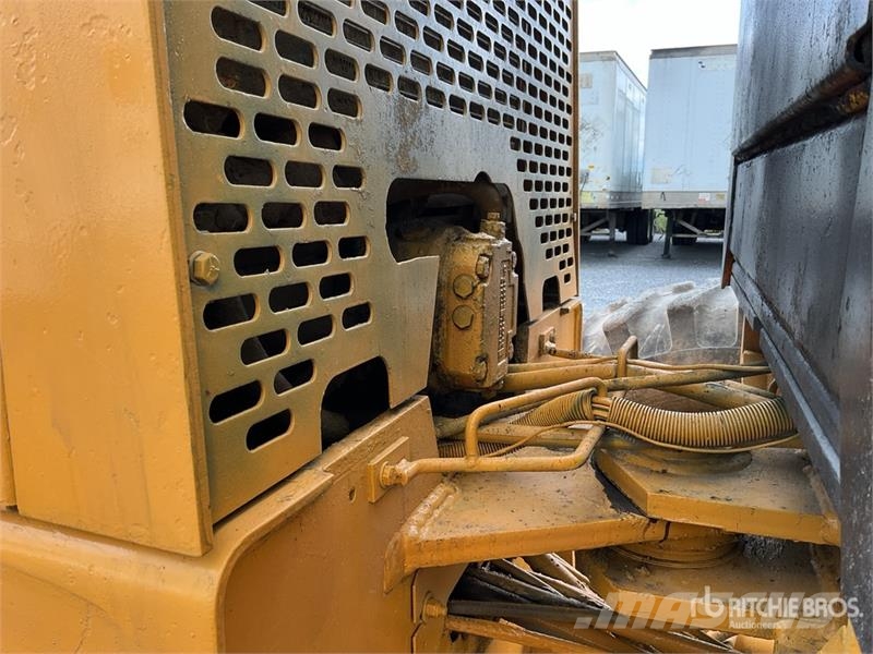 John Deere 770BH モーターグレーダー