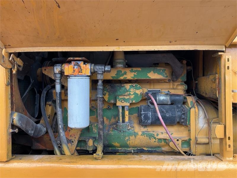 John Deere 770BH モーターグレーダー