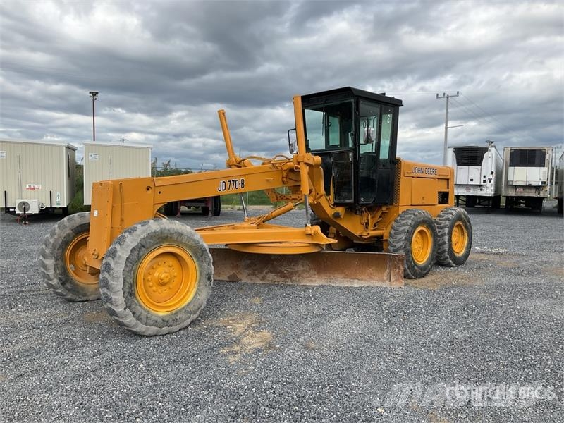 John Deere 770BH モーターグレーダー