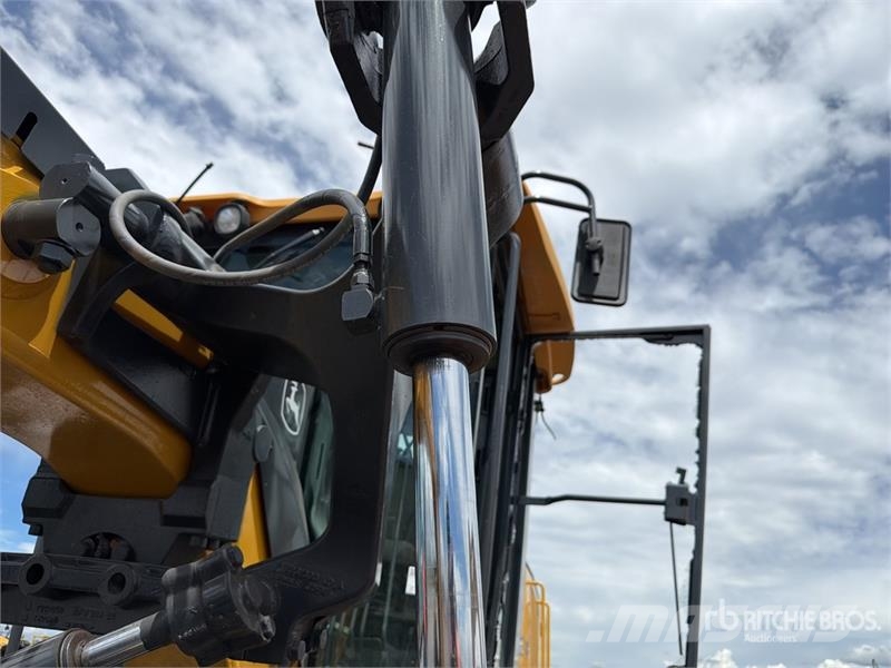 John Deere 872G Grejderi