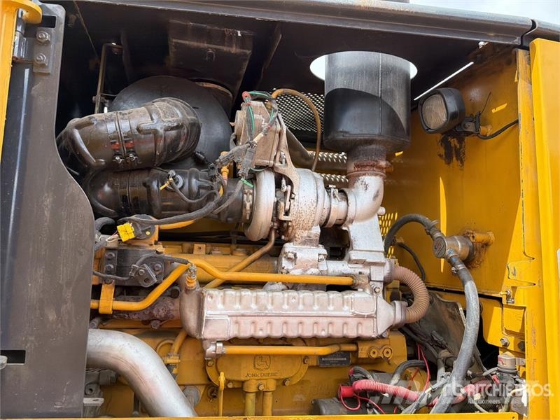 John Deere 872G Grejderi
