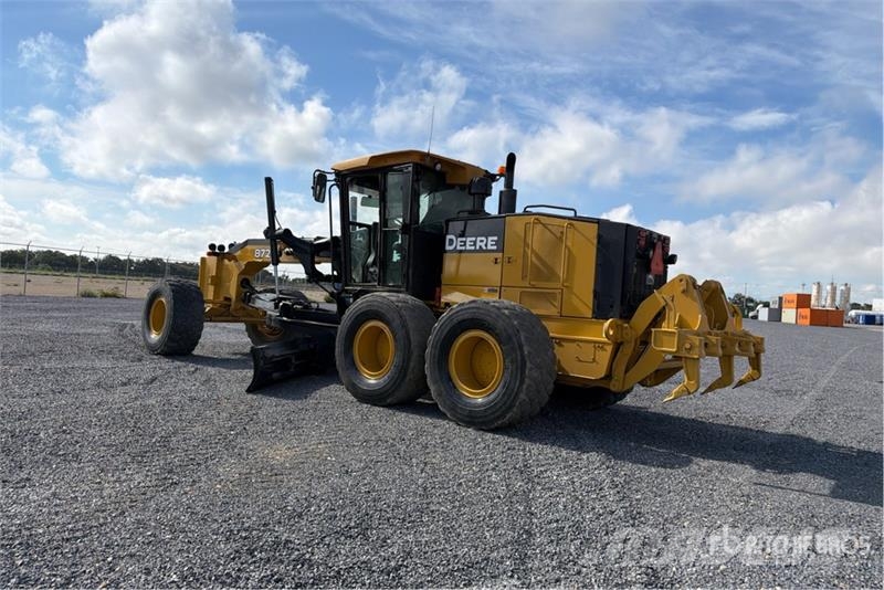 John Deere 872G معدات تمهيد الطرق