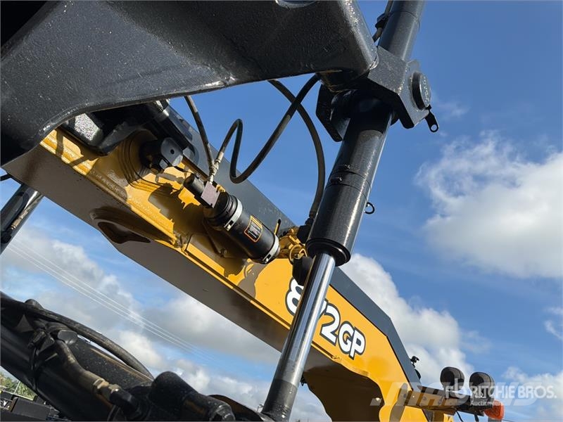 John Deere 872G معدات تمهيد الطرق