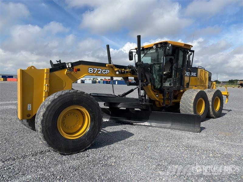 John Deere 872G Грейдери