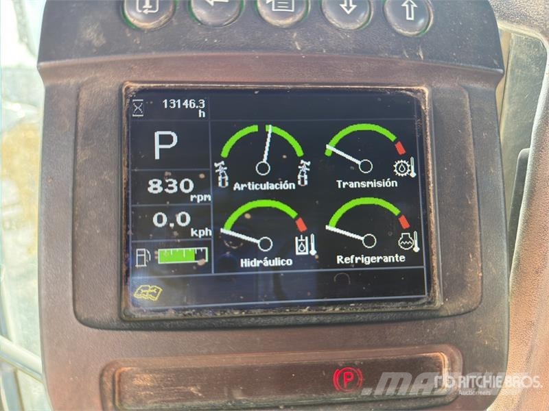 John Deere 872G معدات تمهيد الطرق
