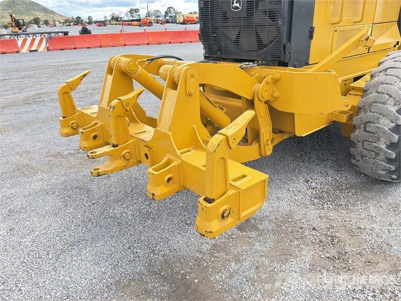 John Deere 872G Grejderi