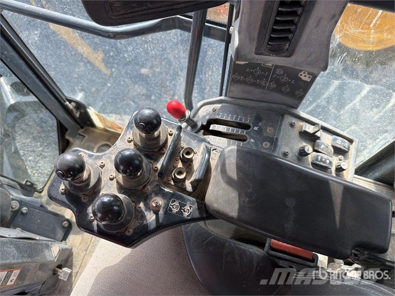 John Deere 872G معدات تمهيد الطرق
