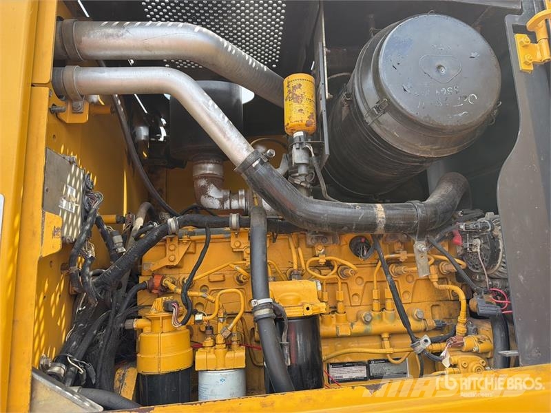 John Deere 872G Grejderi