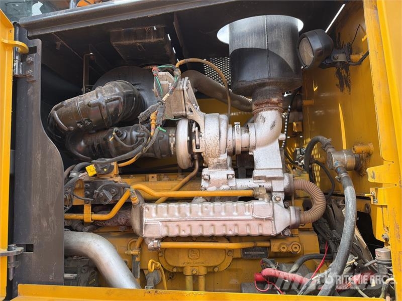 John Deere 872G Grejderi