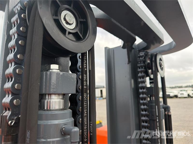 JX Power CPCD35-3S 7700 lb Pneumatic Tire Montacar Інше