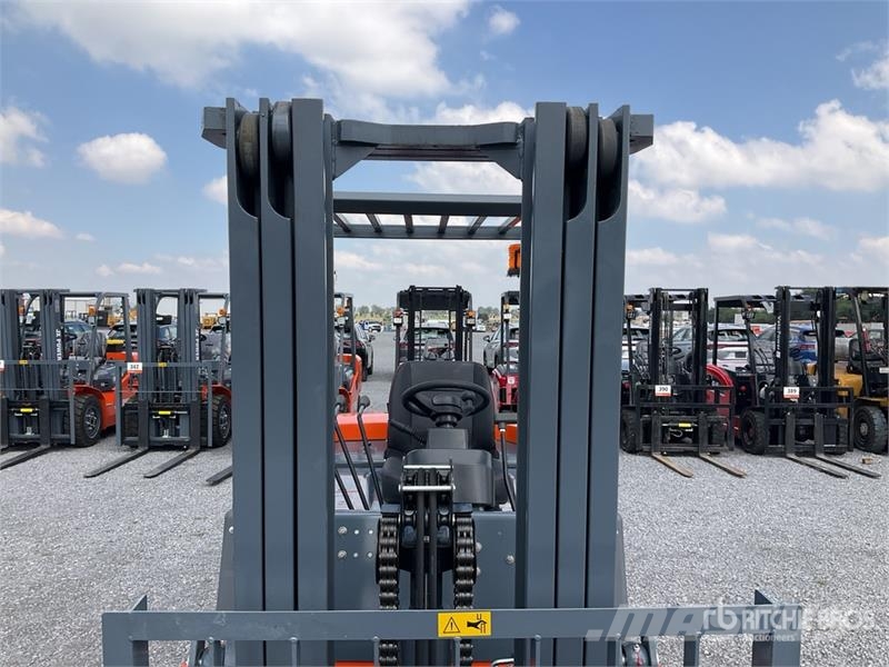  JX POWER CPCD35-3S 7700 lb Pneumatic Tire Forklift Інше
