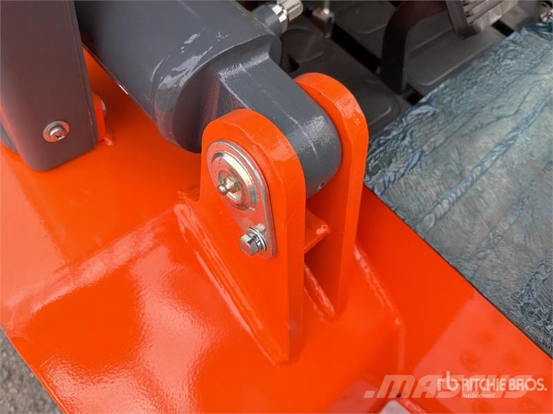 JX Power CPCD35-3S 7700 lb Pneumatic Tire Montacar Інше