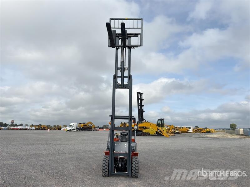 JX Power CPCD35-3S 7700 lb Pneumatic Tire Montacar Інше