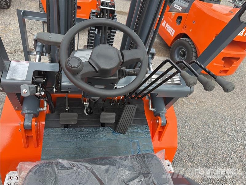 JX Power CPCD35-3S 7700 lb Pneumatic Tire Montacar Інше