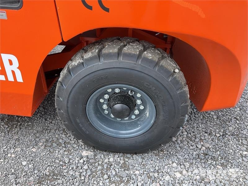  JX POWER CPCD35-3S 7700 lb Pneumatic Tire Forklift Montacargas - otros