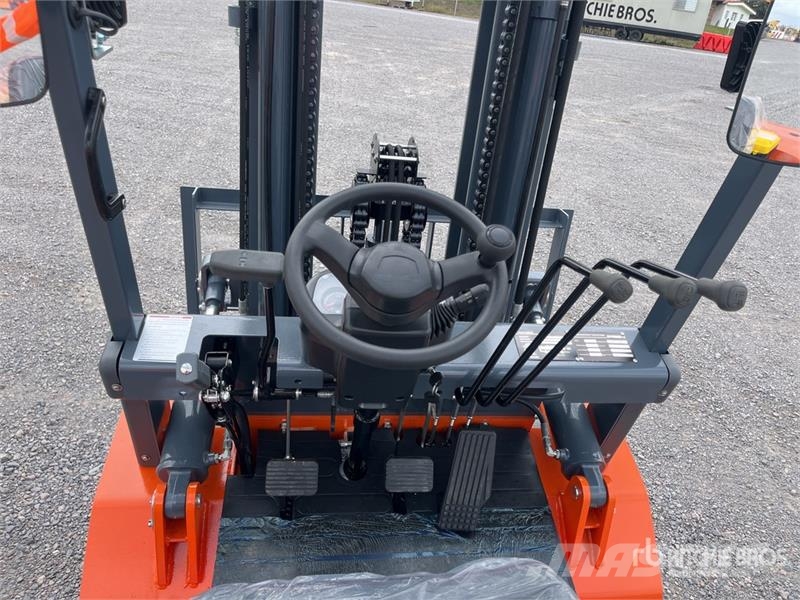 JX Power CPCD35-3S 7700 lb Pneumatic Tire Montacar Інше