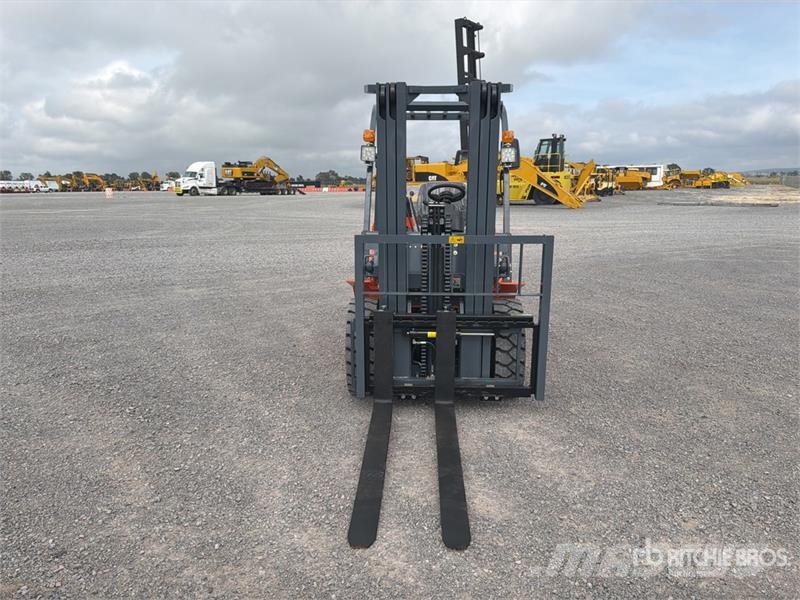 JX Power CPCD35-3S 7700 lb Pneumatic Tire Montacar Інше