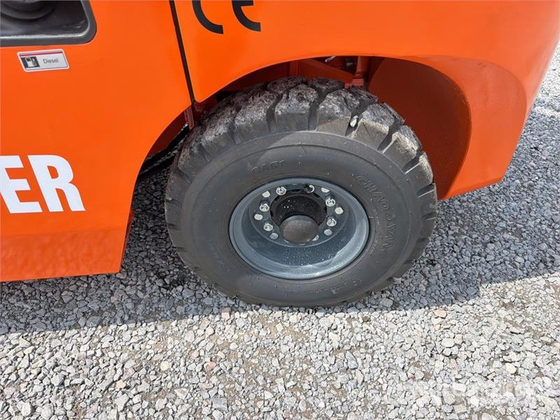  JX POWER CPCD35-3S 7700 lb Pneumatic Tire Forklift Montacargas - otros