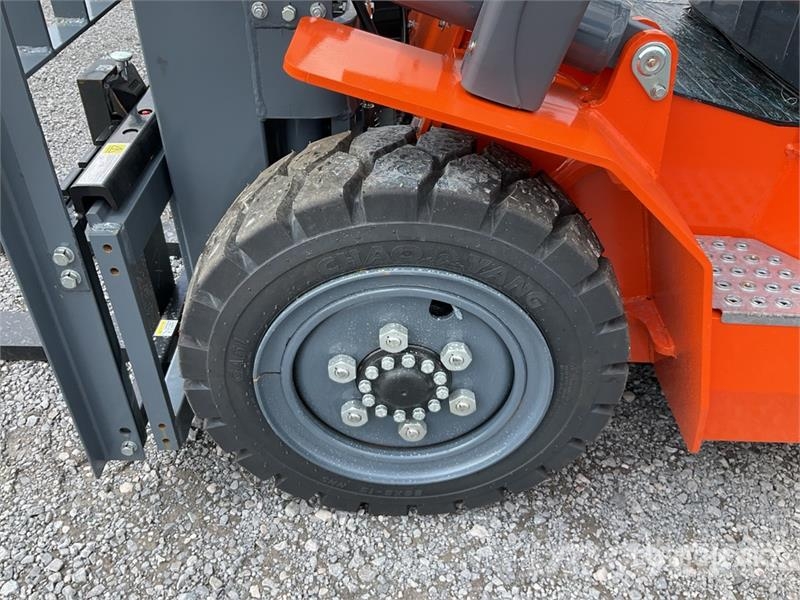  JX POWER CPCD35-3S 7700 lb Pneumatic Tire Forklift Montacargas - otros