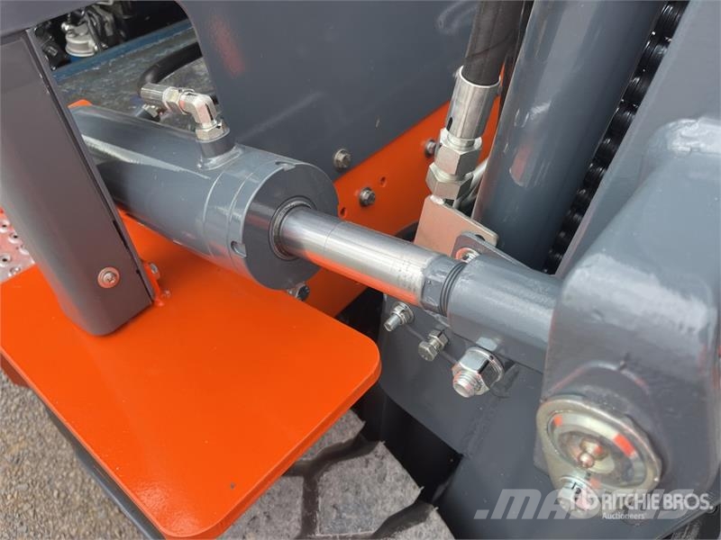 JX Power CPCD35-3S 7700 lb Pneumatic Tire Montacar Інше