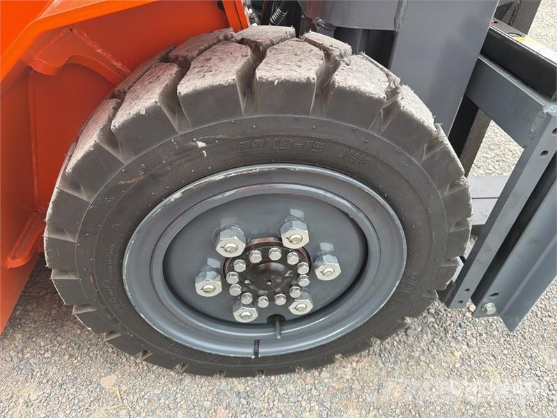 JX Power CPCD35-3S 7700 lb Montacargas (Sin Usar) Інше