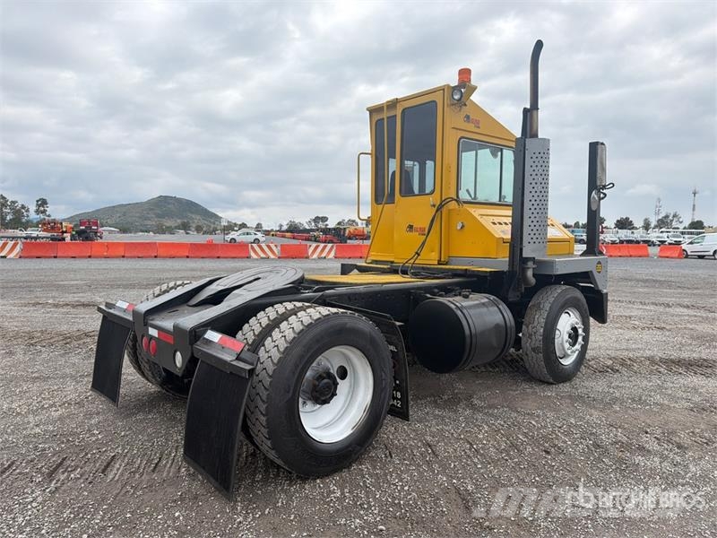 Kalmar 4x2 Tractocamion de Terminal / Spotter Truck Terminalivedukid