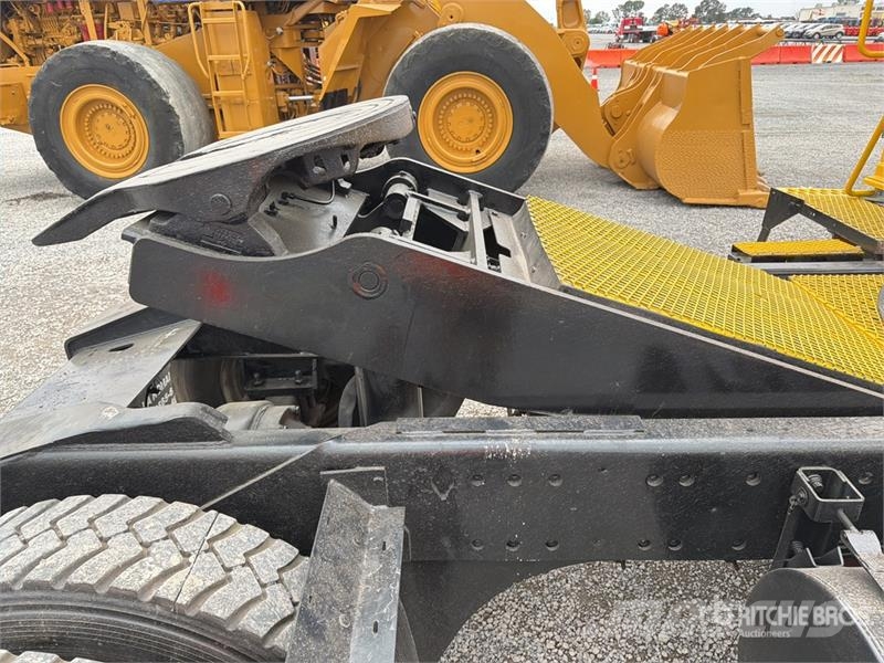 Kalmar 4x2 Tractocamion de Terminal / Spotter Truck Terminalivedukid