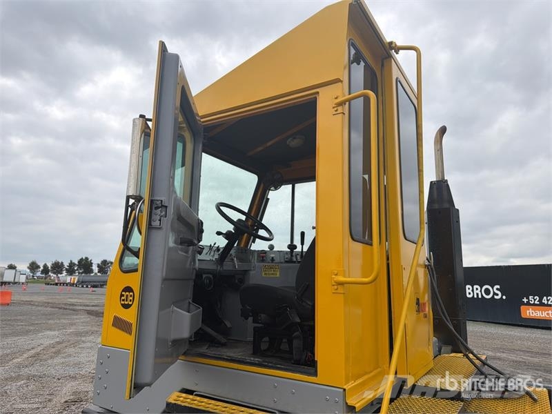 Kalmar 4x2 Tractocamion de Terminal / Spotter Truck Terminalivedukid