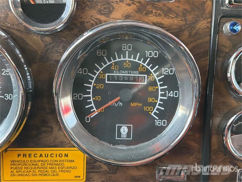 Kenworth T2000 Vetopöytäautot