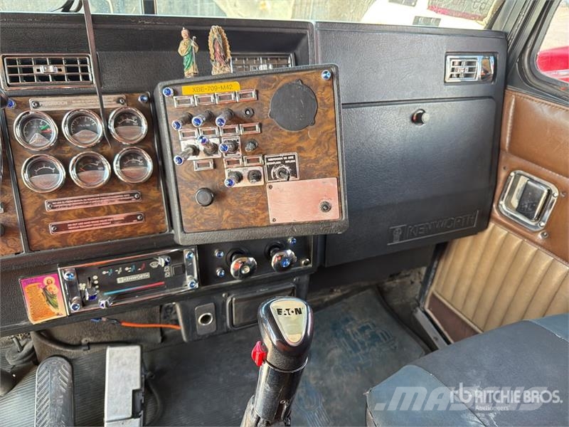 Kenworth T2000 Vetopöytäautot