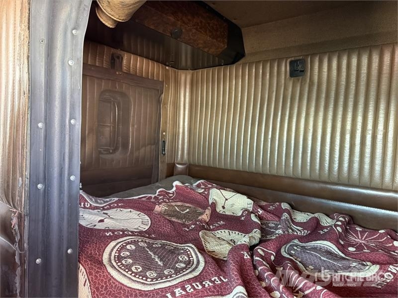 Kenworth T2000 Vetopöytäautot