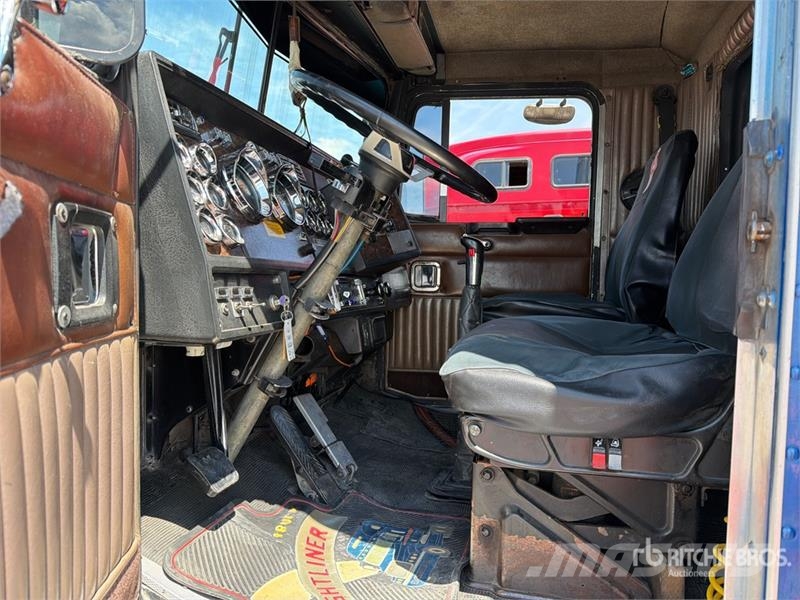 Kenworth T2000 Vetopöytäautot