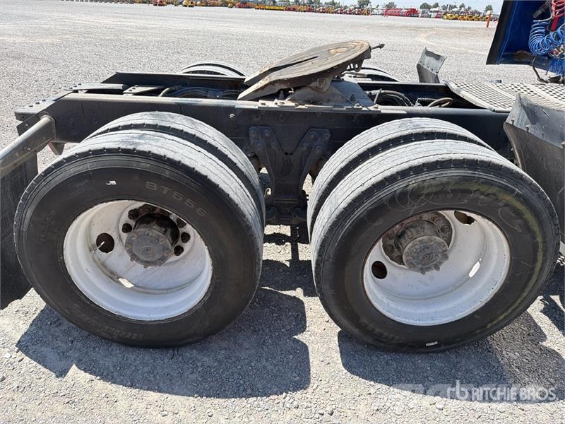 Kenworth T2000 Vetopöytäautot