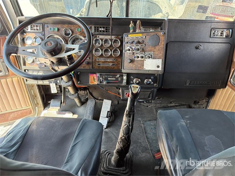 Kenworth T2000 Vetopöytäautot