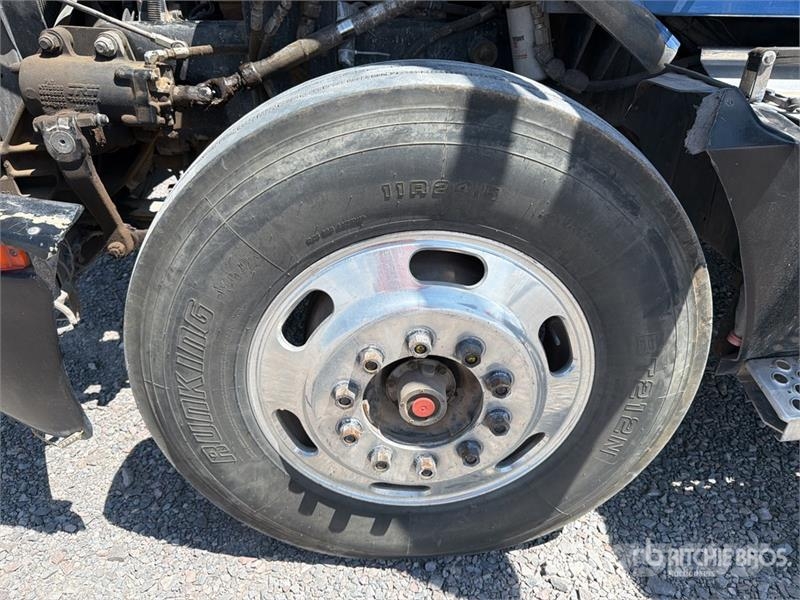 Kenworth T2000 Vetopöytäautot