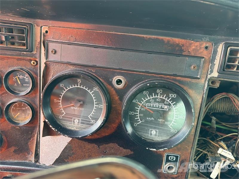Kenworth T300 Vandens sunkvežimiai
