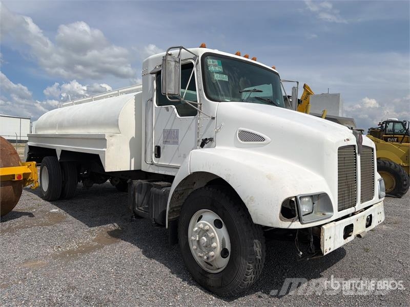 Kenworth T300 Vandens sunkvežimiai