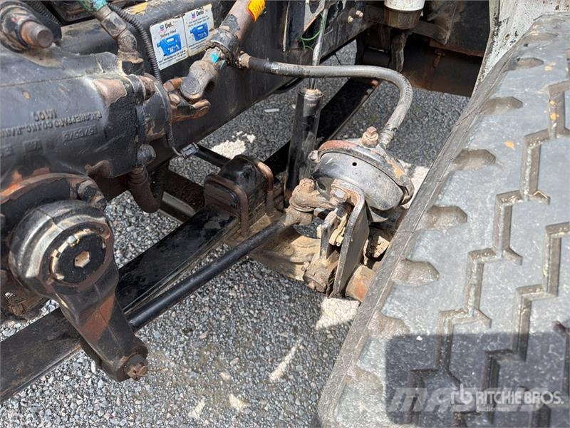 Kenworth T300 Vandens sunkvežimiai