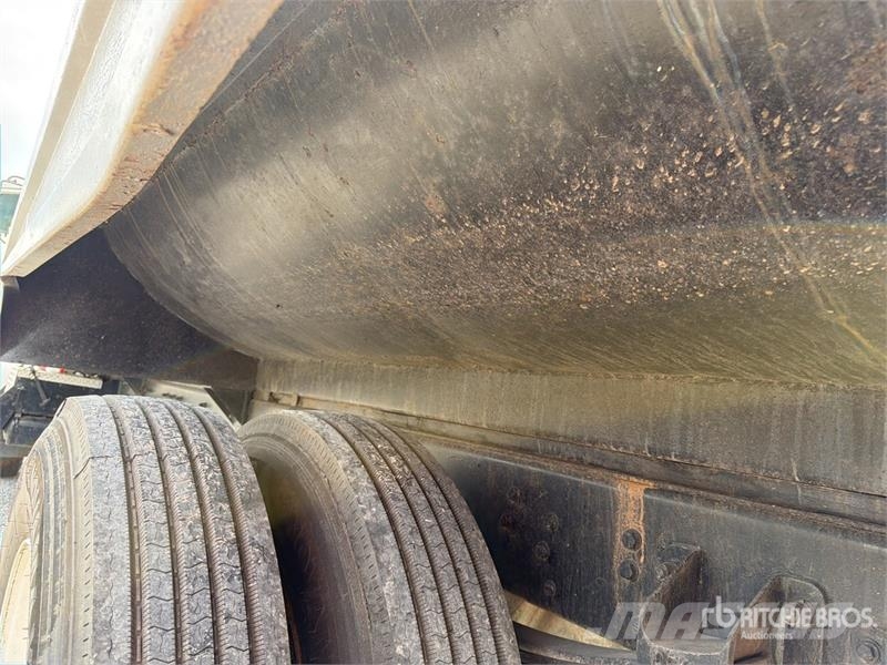 Kenworth T300 Vandens sunkvežimiai
