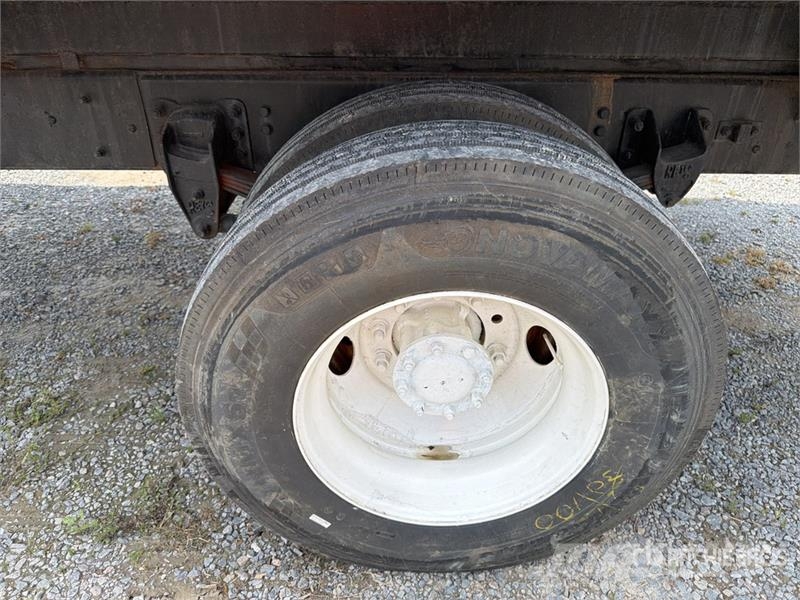 Kenworth T300 Vandens sunkvežimiai