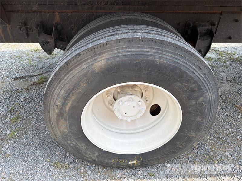 Kenworth T300 Vandens sunkvežimiai