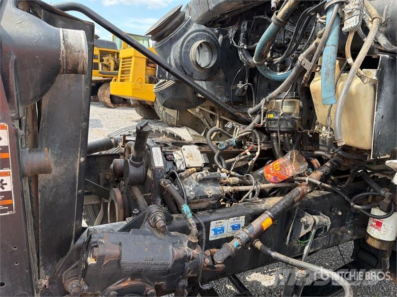 Kenworth T300 Vandens sunkvežimiai