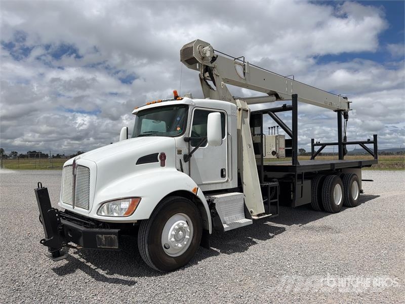 Kenworth T370 Vlakke laadvloer met kraan