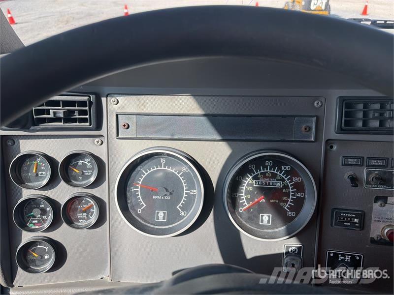 Kenworth T370 شاحنات الرافعات